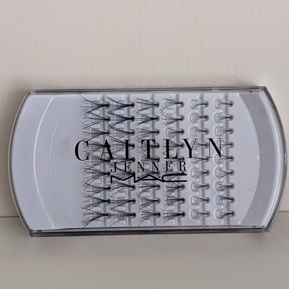 MAC x Caitlyn Jenner False Eyelashes #30 - Picture 1 of 1